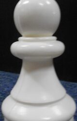 Small Giant Pawn (White)